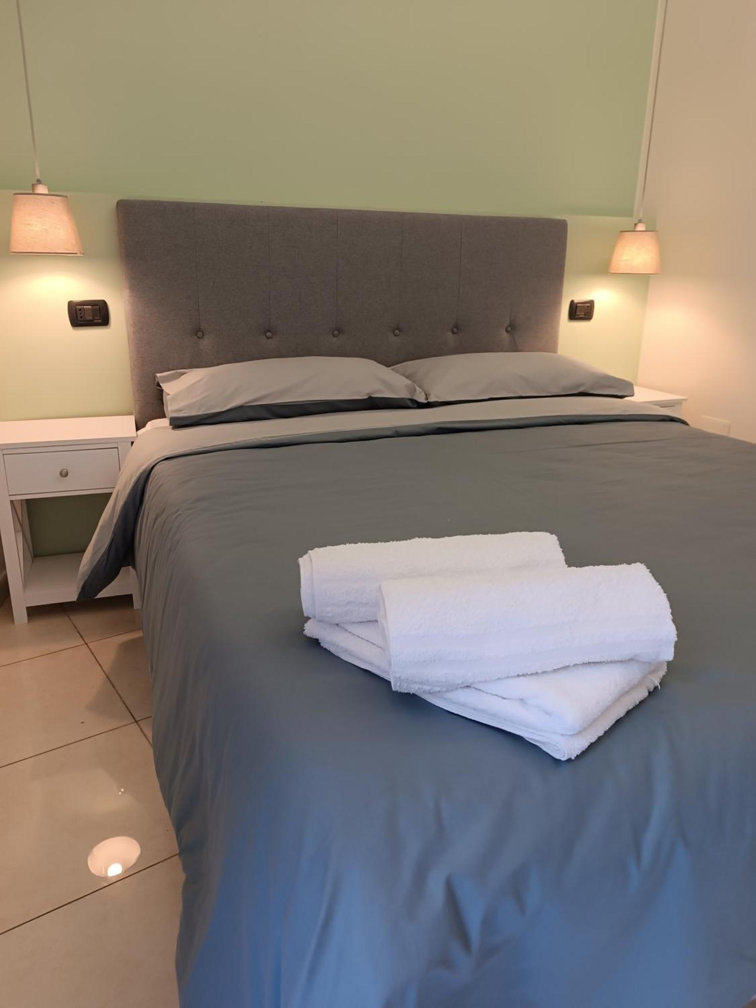 Residenza Geri - Suite And Home Napoli Centro Екстер'єр фото