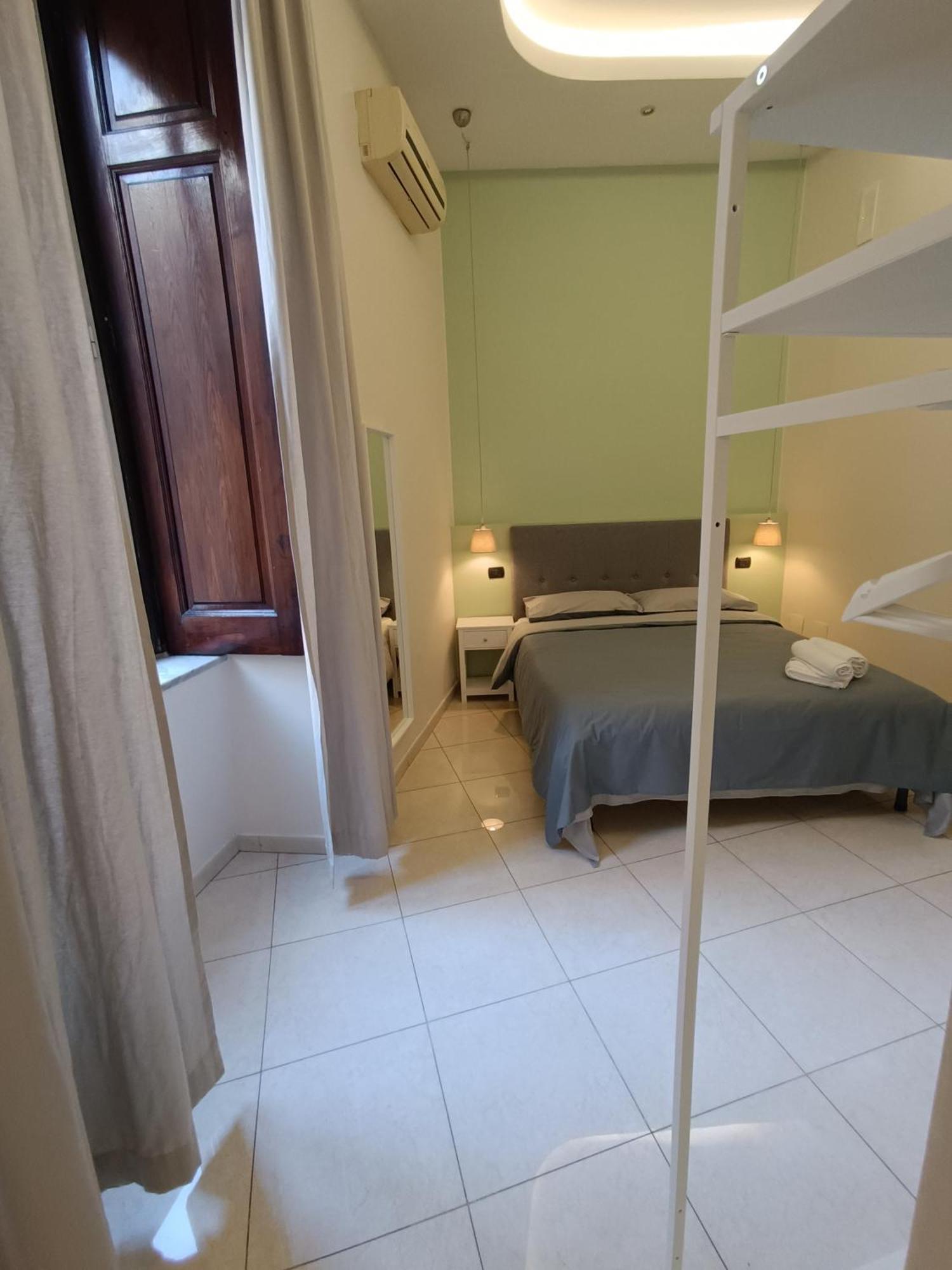 Residenza Geri - Suite And Home Napoli Centro Екстер'єр фото