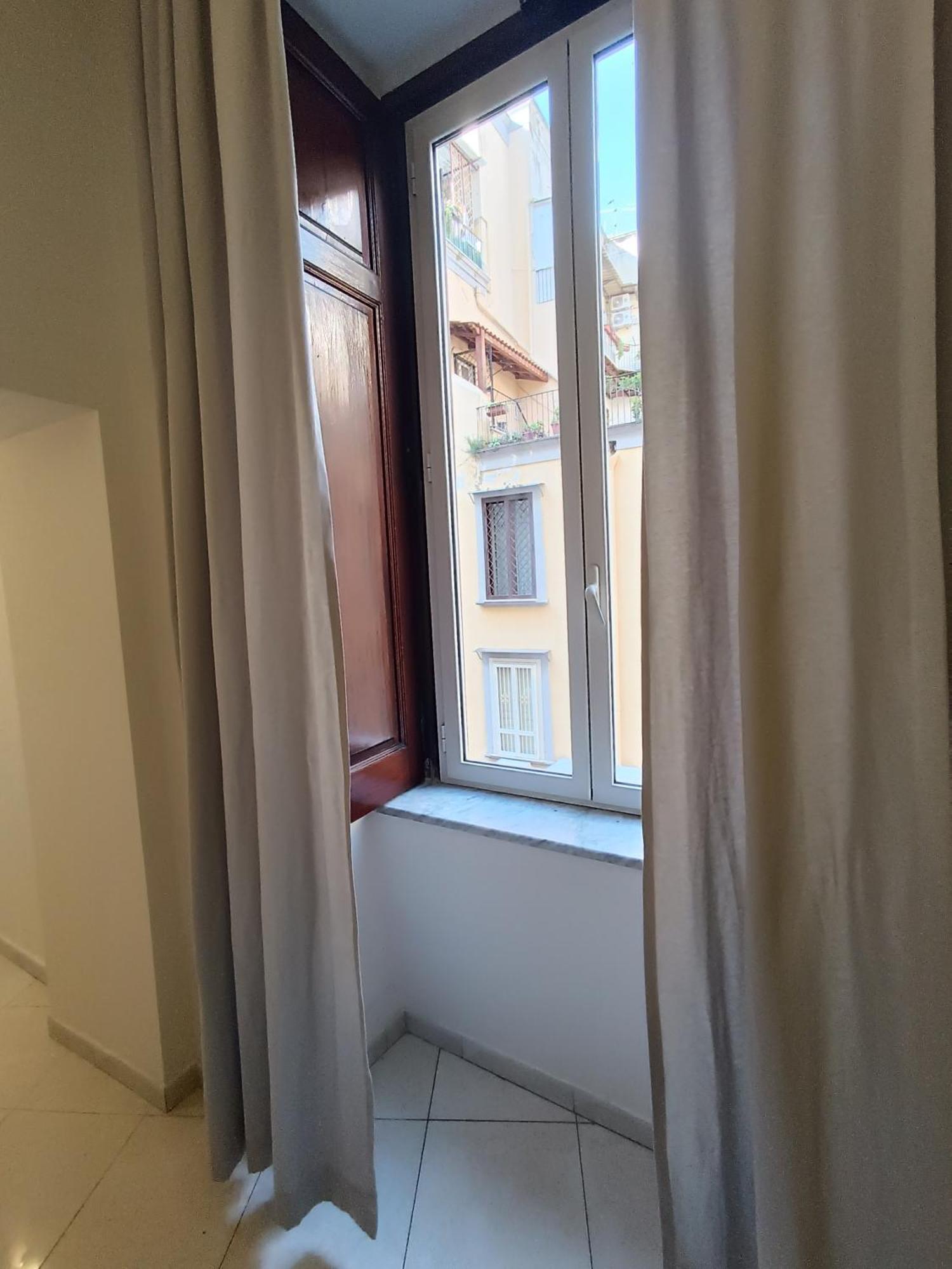 Residenza Geri - Suite And Home Napoli Centro Екстер'єр фото
